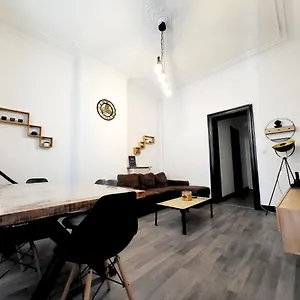 Homestay Private In Center Of, Charleroi